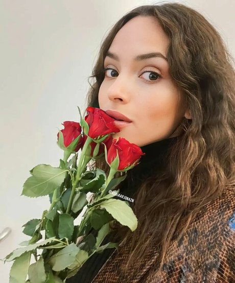Adria Arjona