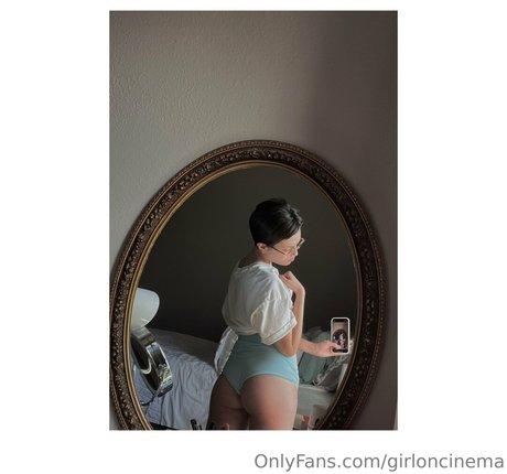 Girl On Cinema