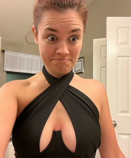 Nahá fotka uniklých OnlyFans od Beth Freeman