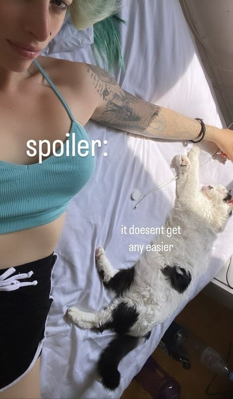 Foto nua vazada do OnlyFans de Giulia Henne