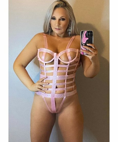 Nacktes geleaktes OnlyFans-Foto von Lisamariesutzirl