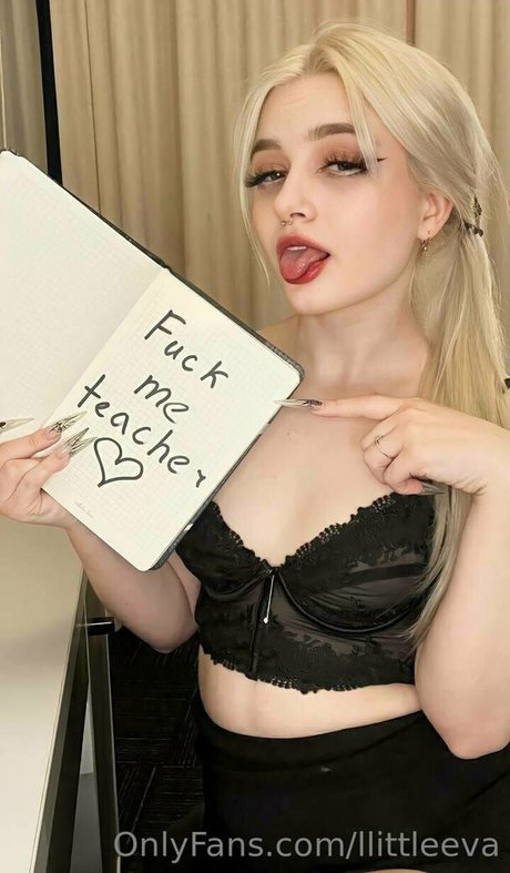 Llittleeva OnlyFansリークヌード写真