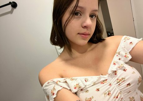 Naken lekkede OnlyFans-bilde av Evabonnet