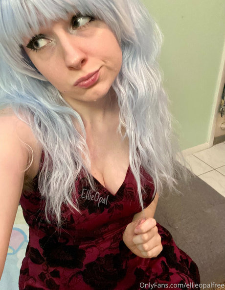 Nahá fotka uniklých OnlyFans od Ellieopalfree