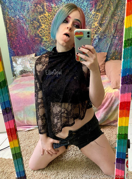 Ellieopalfree