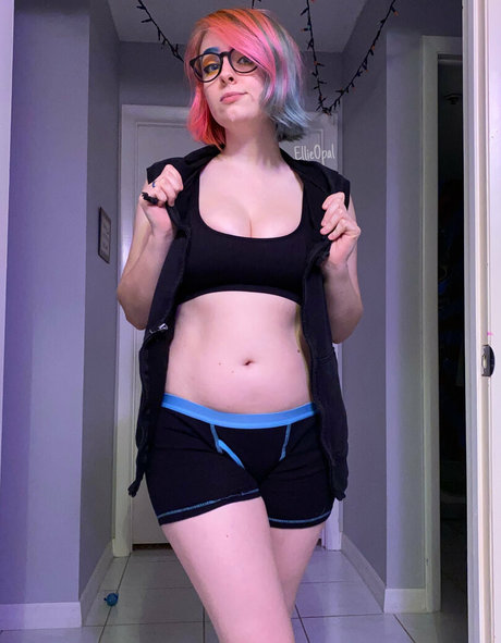 Ellieopalfree OnlyFans泄露裸照