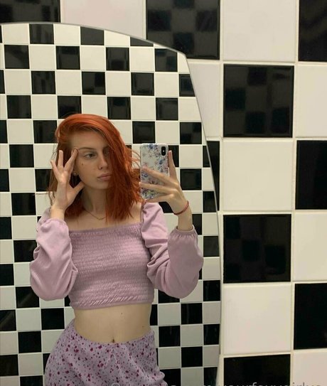 Yourfoxygirlxo