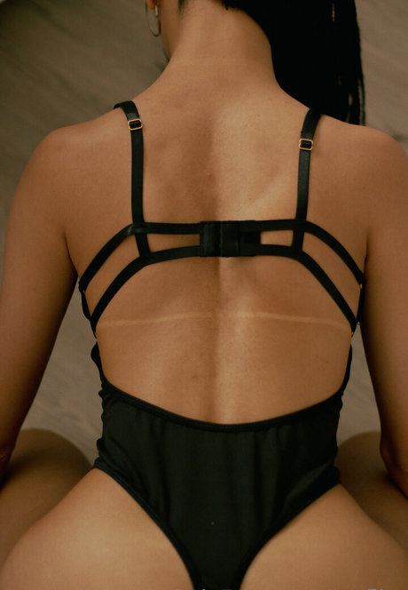 Nahá fotka uniklých OnlyFans od Msflat