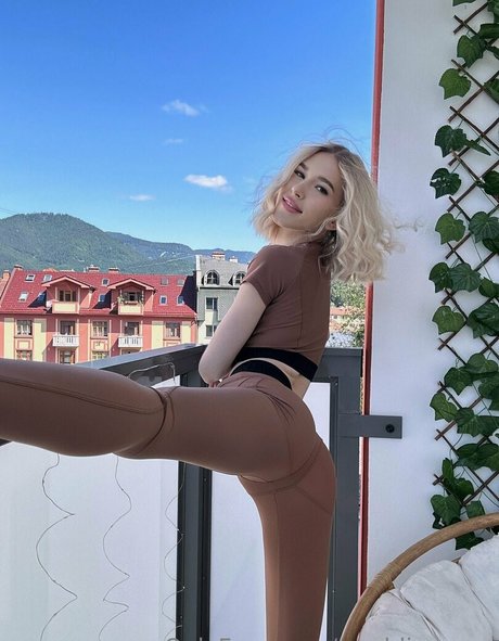 Maddie Grey