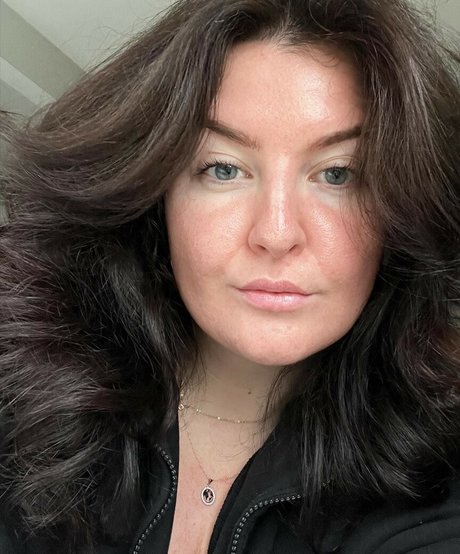 Naken lekkede OnlyFans-bilde av Rebecca Shortt