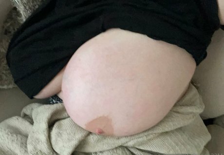 Bustyqueen32m