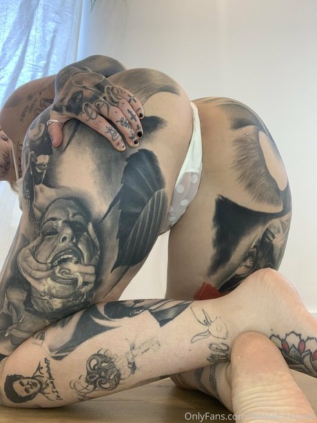 Naken lekkede OnlyFans-bilde av Feralwhitetrash