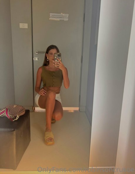 Naken lekkede OnlyFans-bilde av Robinsoncrusoe