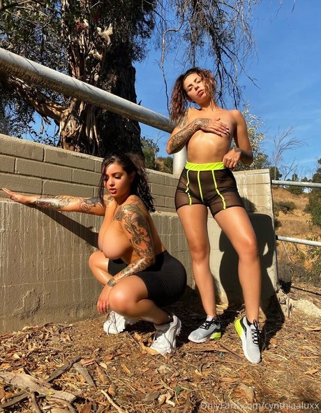 Naken läckt OnlyFans-bild av Cynthiaaluxx