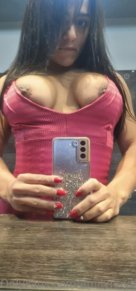 Nacktes geleaktes OnlyFans-Foto von Emily Nava