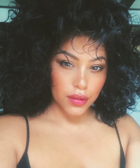 Nahá fotka uniklých OnlyFans od Audrey Littie