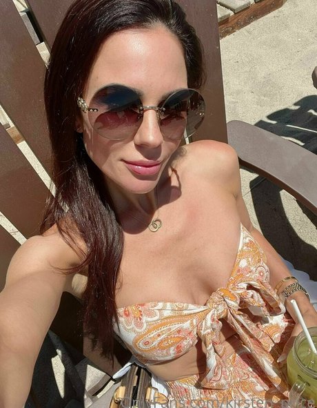 Foto nua vazada do OnlyFans de Kirsten Price