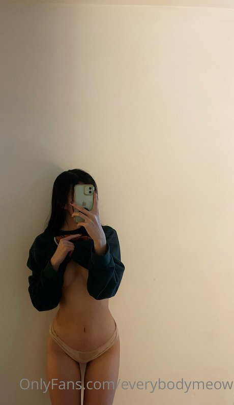 Nahá fotka uniklých OnlyFans od Lilsquirtz