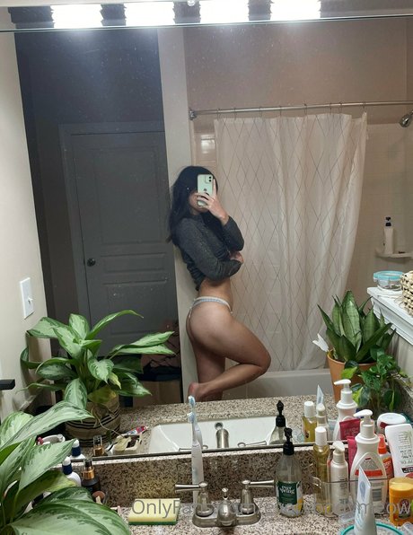 Nacktes geleaktes OnlyFans-Foto von Lilsquirtz