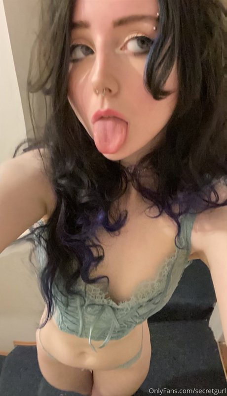 Naken läckt OnlyFans-bild av Seppukuangel