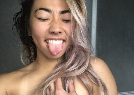 Alaska OnlyFansリークヌード写真
