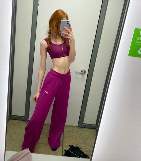 Nacktes geleaktes OnlyFans-Foto von Redxxxsuede