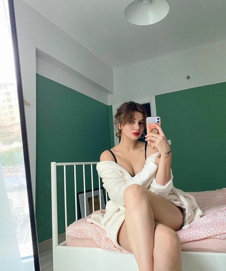 Nøgent lækket OnlyFans-billede af Buse Yilmaz