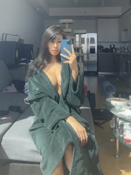 Nahá fotka uniklých OnlyFans od Kimmy Kums