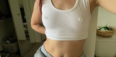 Nahá fotka uniklých OnlyFans od Mona Darling