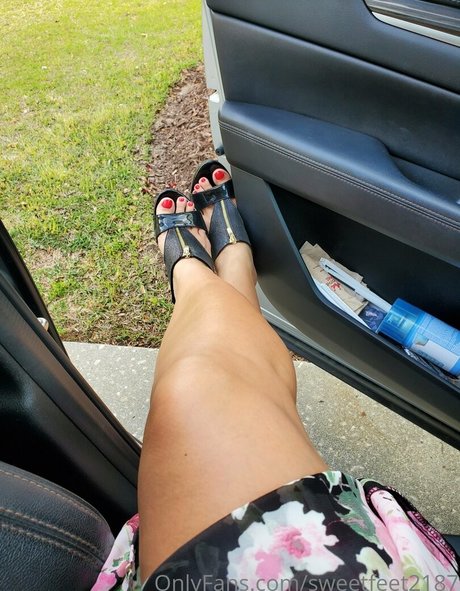 Naakte gelekte OnlyFans-foto van Sweetfeet2187