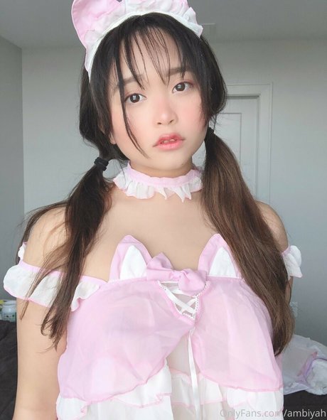 Naken lekkede OnlyFans-bilde av Ambiiyah