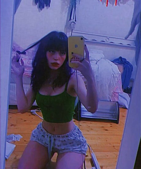 Nahá fotka uniklých OnlyFans od Mia Rodriguez
