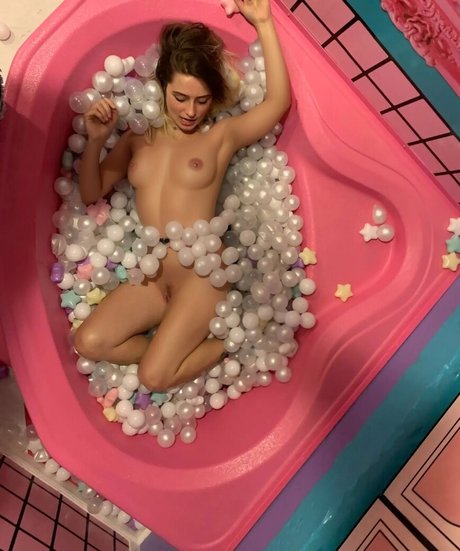 Nahá fotka uniklých OnlyFans od Katerino