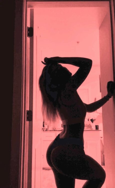 Nahá fotka uniklých OnlyFans od Alyssa Mckay