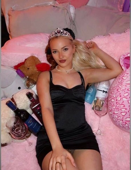 Nahá fotka uniklých OnlyFans od Alyssa Mckay