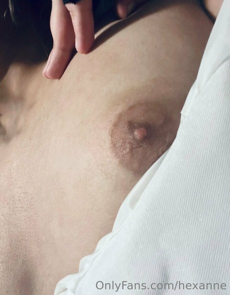 Naken läckt OnlyFans-bild av Hexanne