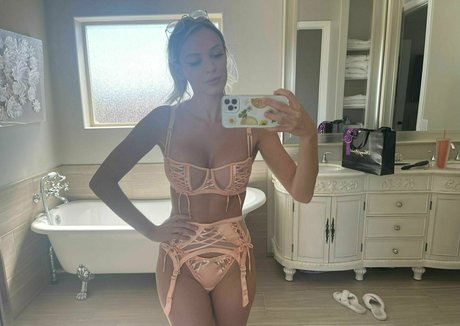 Emma Hix