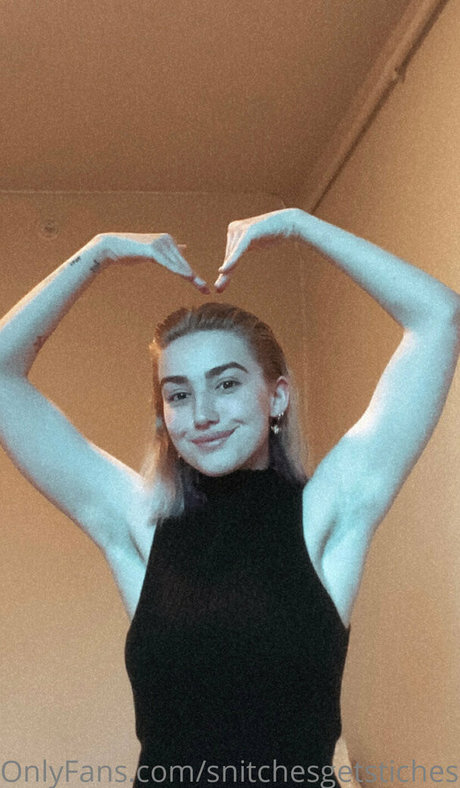 Snitchesgetstiches  nude leaked OnlyFans photo