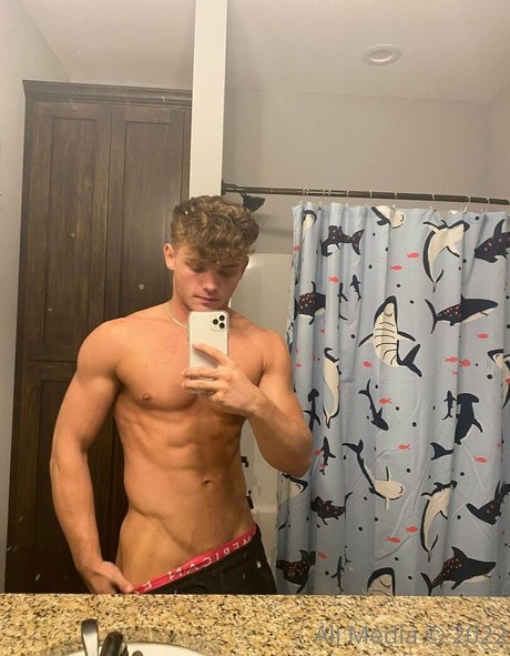 Nahá fotka uniklých OnlyFans od Taylorsfree