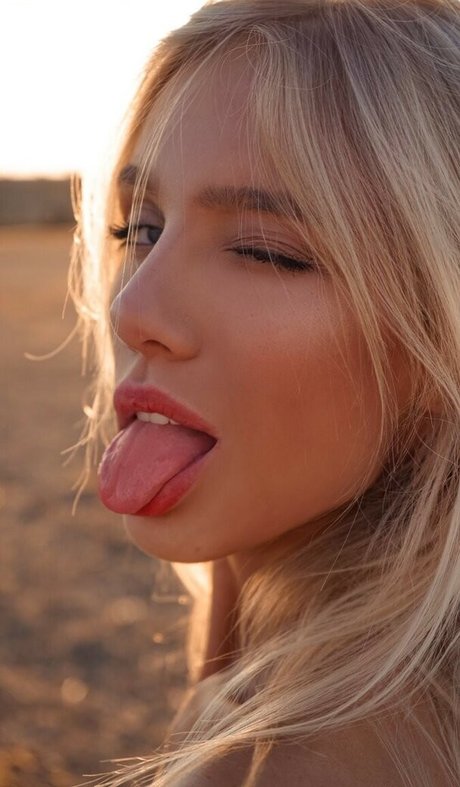 Nahá fotka uniklých OnlyFans od Sara Hardel