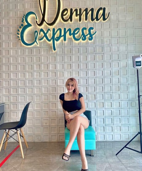 Nahá fotka uniklých OnlyFans od Anastasya Khosasih