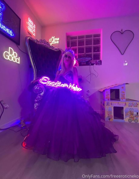 Freeeroticneko