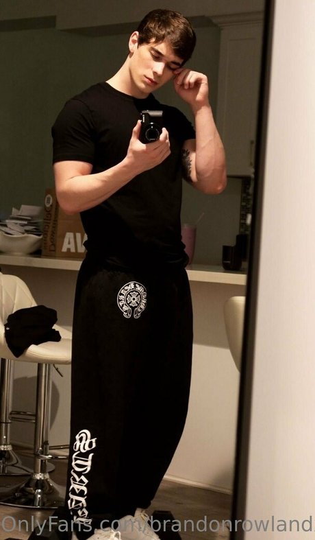 Foto di nudo di fuga di OnlyFans di Brandonrowlandx