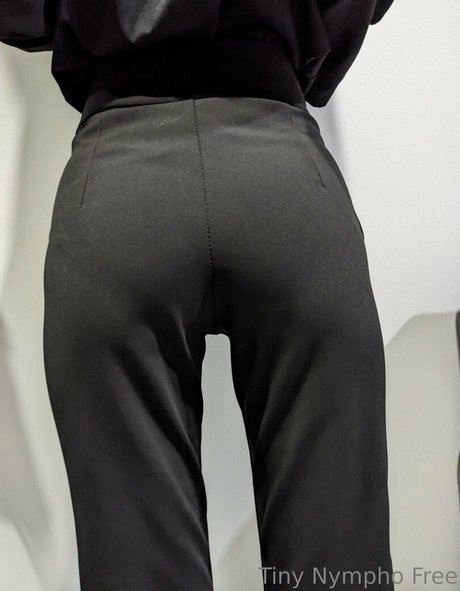 Naken lekkede OnlyFans-bilde av Tinynymphofree