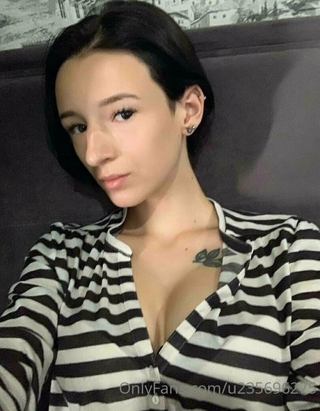 Nahá fotka uniklých OnlyFans od Lilyshine