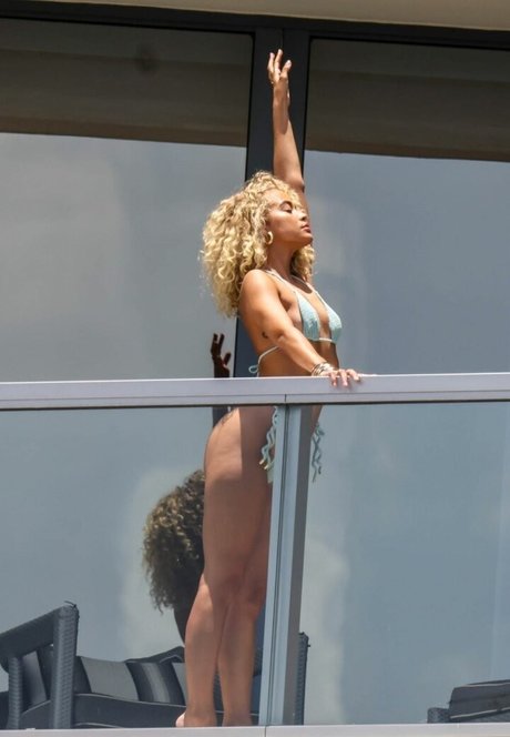 Jasmine Sanders
