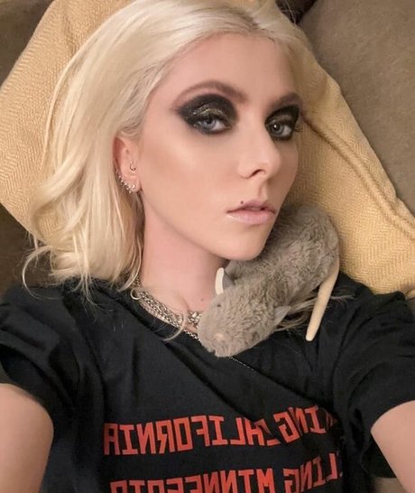 Taylor Momsen