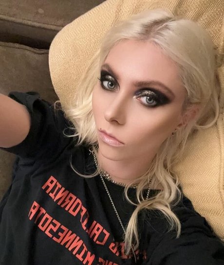 Taylor Momsen