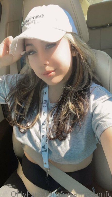Nahá fotka uniklých OnlyFans od Rosalindamfc