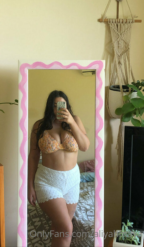 Naken lekkede OnlyFans-bilde av Aliyahmaya